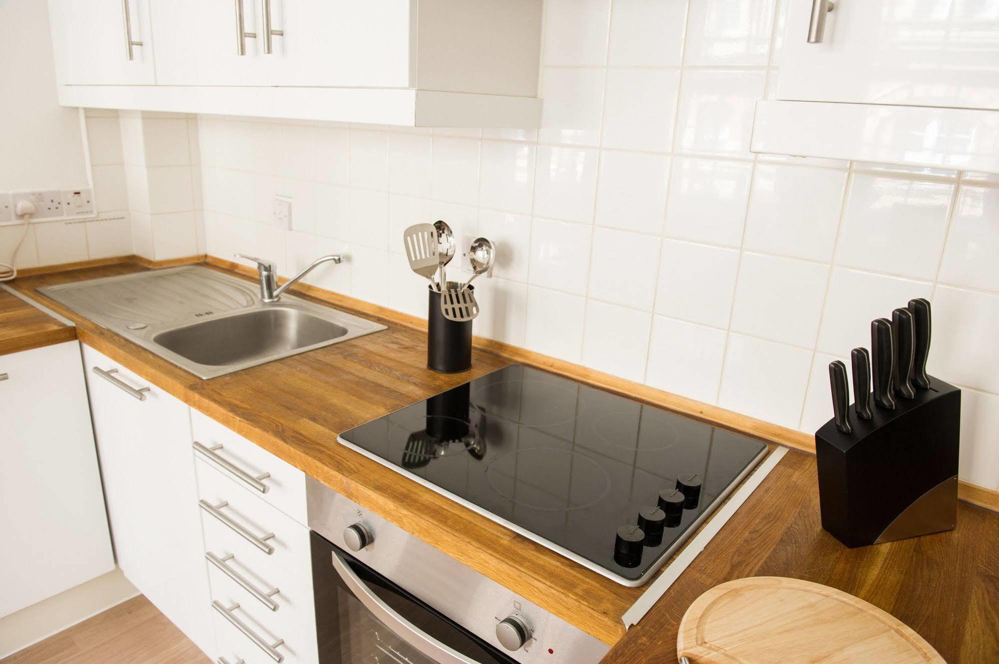 West End One Apartments London Luaran gambar